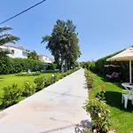 Alexia Apartments & Studios